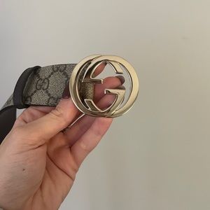 Warn once; genuine Gucci logo belt